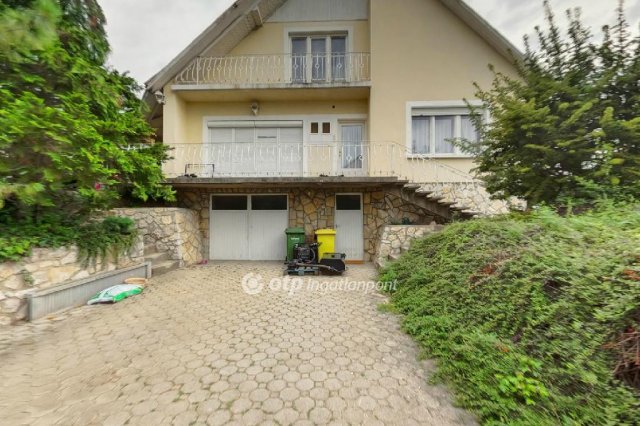 Eladó családi ház, Szentantalfán 78 M Ft, 4+2 szobás