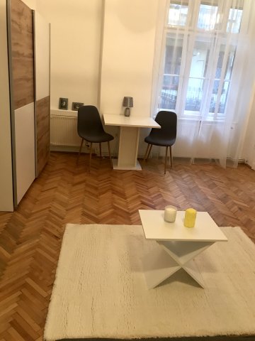 Eladó téglalakás, Budapesten, VII. kerületben, Dob utcában