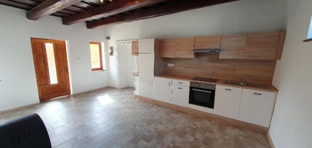 Eladó családi ház, Szentimrefalván 33.9 M Ft, 2 szobás