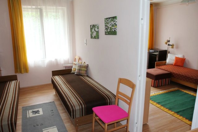 Kiadó téglalakás, albérlet, Pécsett 150 E Ft / hó, 2 szobás