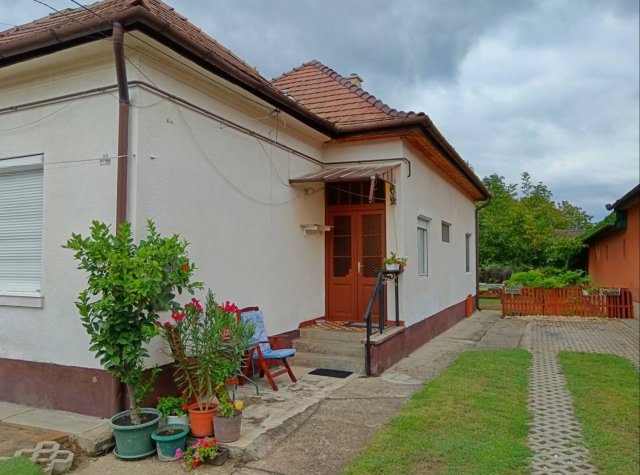 Eladó családi ház, Budapesten, XVII. kerületben 88.5 M Ft