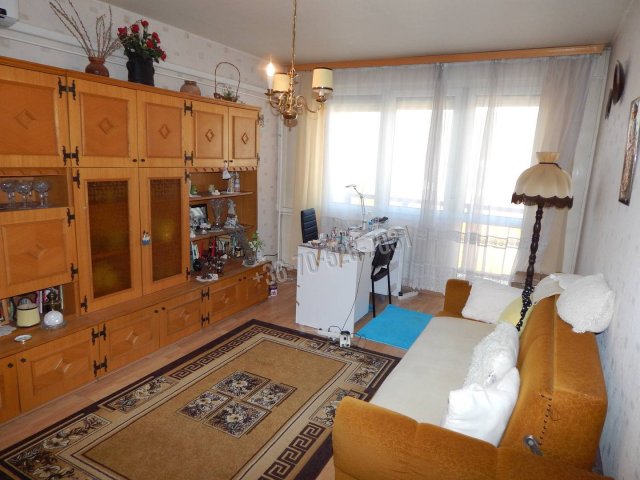 Eladó panellakás, Tatabányán 34.9 M Ft, 2 szobás
