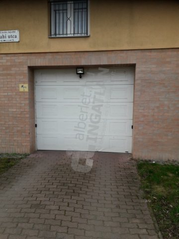 Kiadó garázs, Budapesten, XIII. kerületben, Tahi utcában