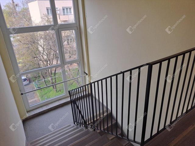 Eladó téglalakás, Győrött 55 M Ft, 3 szobás
