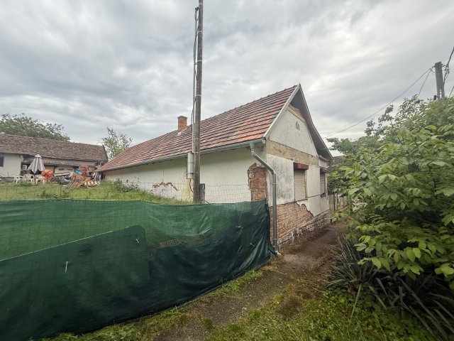 Eladó családi ház, Siklóson 14.9 M Ft, 3 szobás