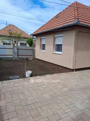 Eladó családi ház, Hatvanban 75 M Ft / költözzbe.hu