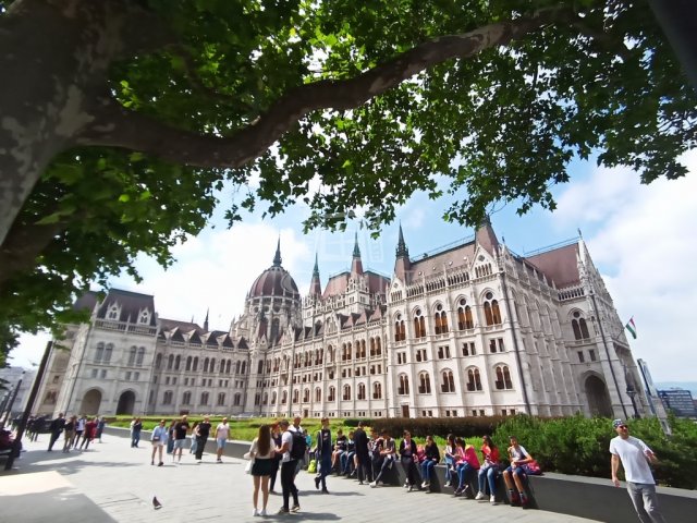 Eladó téglalakás, Budapesten, V. kerületben 94.75 M Ft, 2 szobás