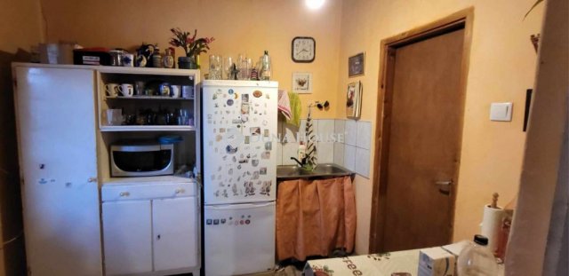 Eladó családi ház, Becskén 16 M Ft, 2 szobás