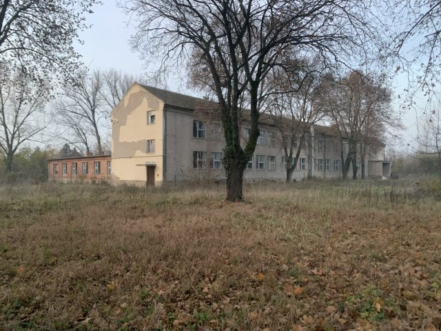 Eladó családi ház, Lőrinciben 280 M Ft, 17 szobás