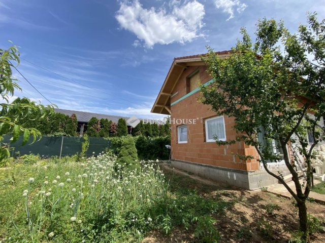 Eladó családi ház, Budakeszin, Őz utcában 79.9 M Ft, 2 szobás