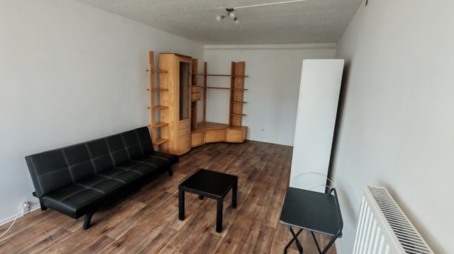 Kiadó panellakás, albérlet, Pécsett 150 E Ft / hó, 2 szobás