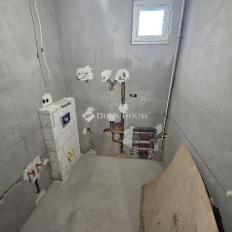 Eladó ipari ingatlan, Kecskeméten 195 M Ft / költözzbe.hu