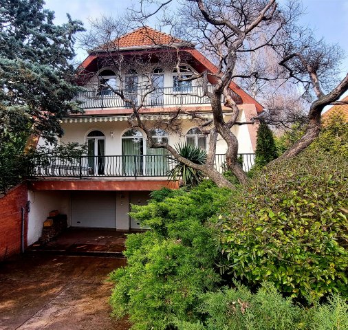 Eladó családi ház, Budaörsön 275 M Ft, 5+1 szobás