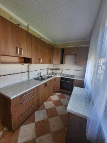 Kiadó panellakás, albérlet, Kistarcsán 200 E Ft / hó, 2 szobás