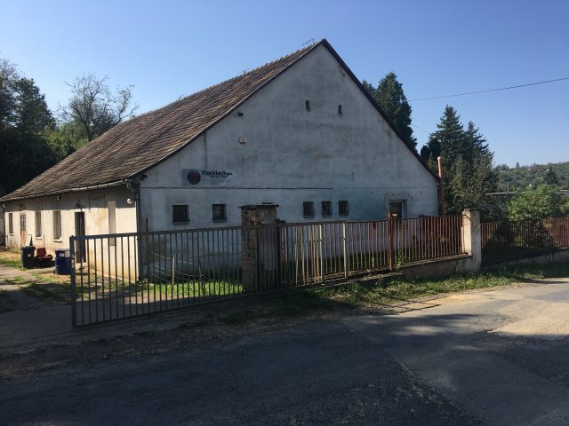 Eladó ipari ingatlan, Komlón, Építők útján 38 M Ft