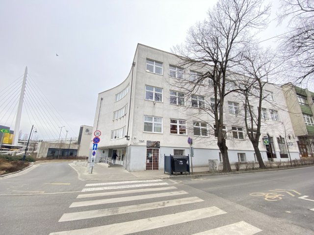 Eladó iroda, Kaposváron, Petőfi téren 7.9 M Ft, 1 szobás