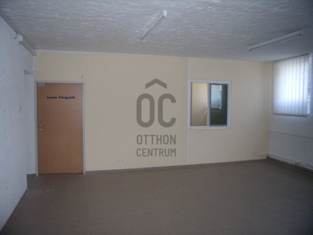 Kiadó iroda, Solymáron 70 E Ft / hó / költözzbe.hu