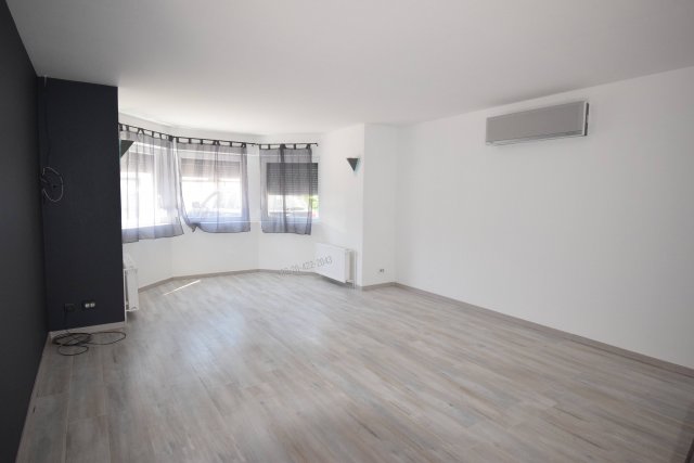 Eladó családi ház, Szigetszentmiklóson 71.9 M Ft, 2+2 szobás