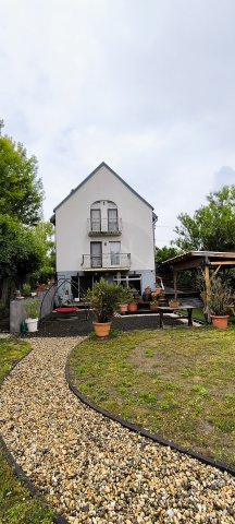 Eladó családi ház, Szentendrén 245 M Ft, 4 szobás