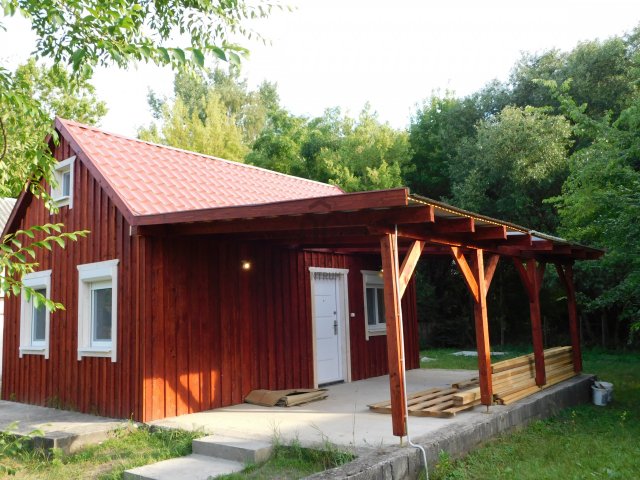 Eladó családi ház, Tápiószentmártonon 18 M Ft, 2 szobás
