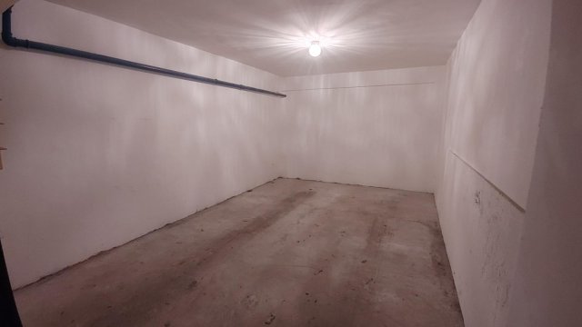 Eladó garázs, Nyíregyházán 6.3 M Ft, 1 szobás