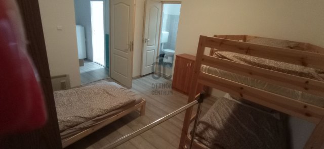 Kiadó téglalakás, albérlet, Gödön 650 E Ft / hó, 4 szobás