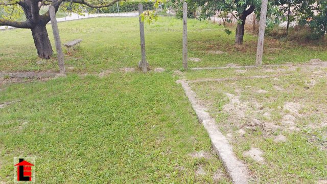 Eladó családi ház, Écsen 44.4 M Ft, 2 szobás