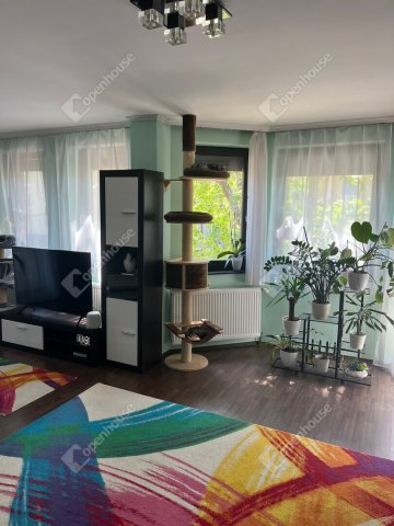 Eladó téglalakás, Székesfehérvárott 92 M Ft, 4 szobás