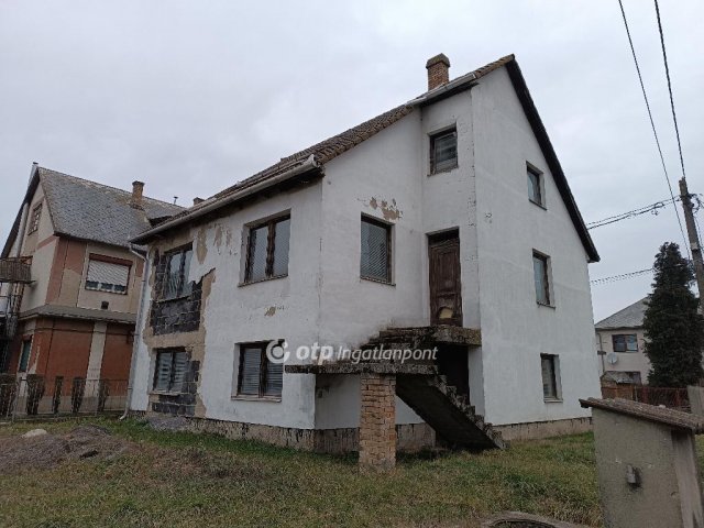 Eladó családi ház, Tiszavasváriban 16.5 M Ft, 4 szobás