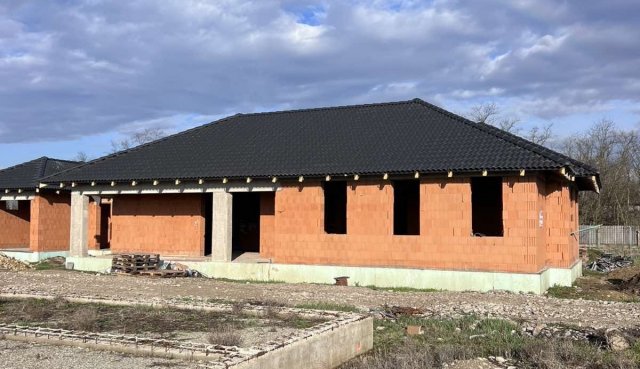 Eladó családi ház, Felsőzsolcán 35 M Ft, 4 szobás