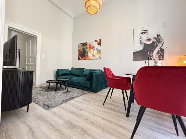 Kiadó téglalakás, albérlet, Budapesten, VI. kerületben