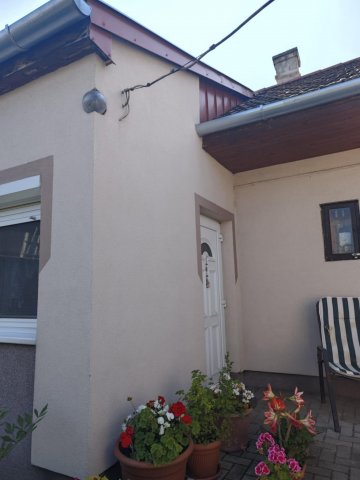 Eladó családi ház, Győrött 59.9 M Ft, 2 szobás