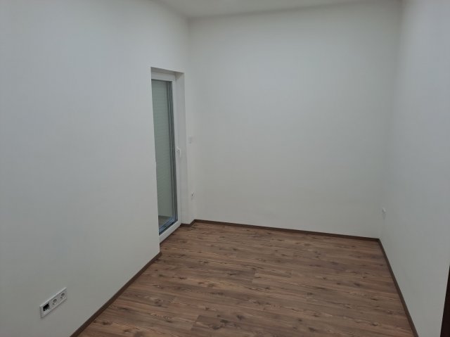 Eladó téglalakás, Cegléden 48 M Ft, 3+1 szobás