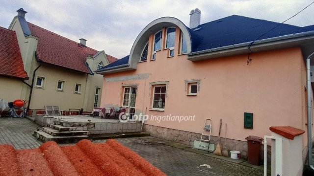 Eladó családi ház, Jászfényszarun 49.2 M Ft, 5+1 szobás