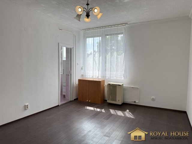 Eladó téglalakás, Miskolcon 15.9 M Ft, 1 szobás