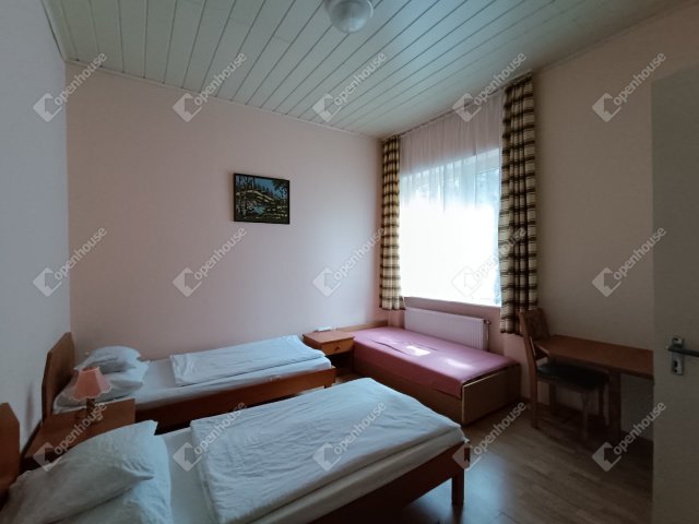 Eladó hotel, Sopronban 420 M Ft, 10 szobás / költözzbe.hu