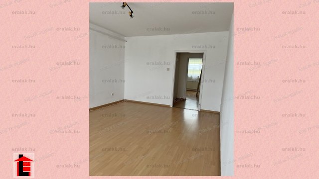 Eladó téglalakás, Győrött 49.5 M Ft, 3 szobás