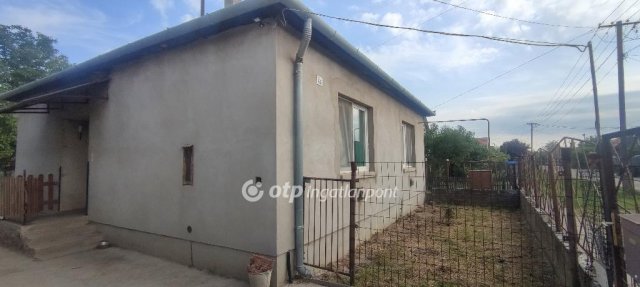 Eladó családi ház, Kengyelen 19.99 M Ft, 2 szobás