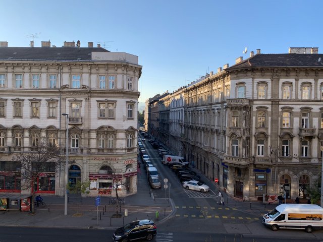 Eladó téglalakás, Budapesten, VI. kerületben 80 M Ft, 2+1 szobás