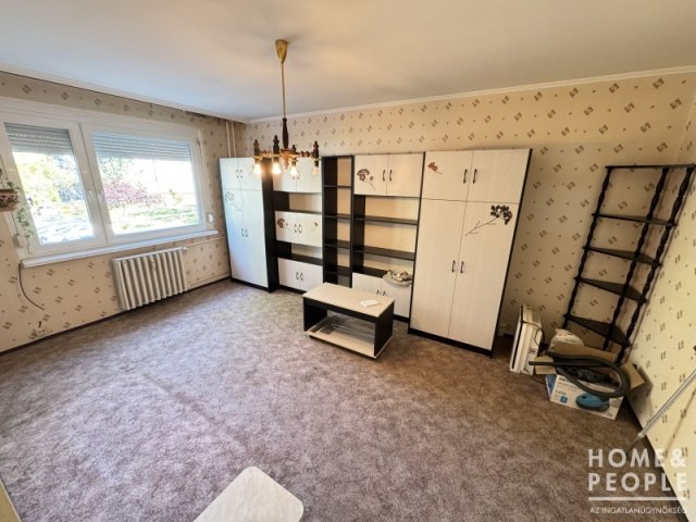 Eladó téglalakás, Szegeden 45 M Ft, 2 szobás