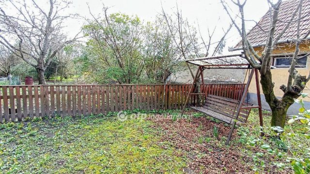 Eladó családi ház, Jászfényszarun 25 M Ft, 2+1 szobás