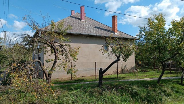 Eladó családi ház, Szelevényen 12.9 M Ft, 3 szobás