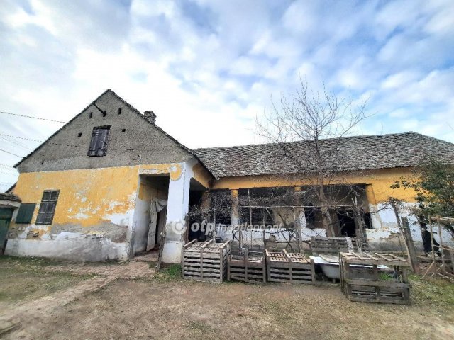 Eladó családi ház, Nagykőrösön 21.99 M Ft, 3 szobás