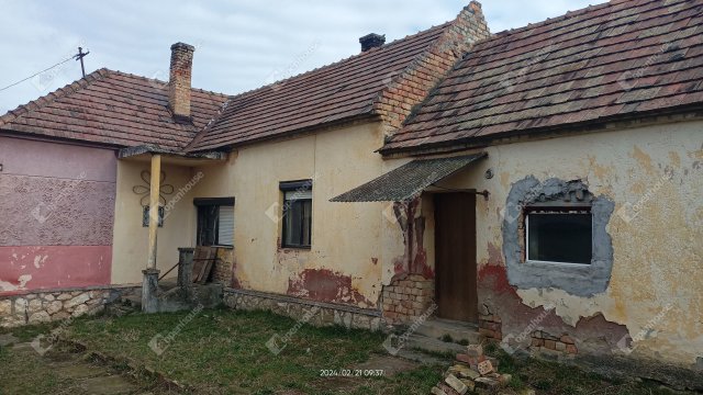 Eladó családi ház, Bakonyszentivánon 9.5 M Ft, 3 szobás