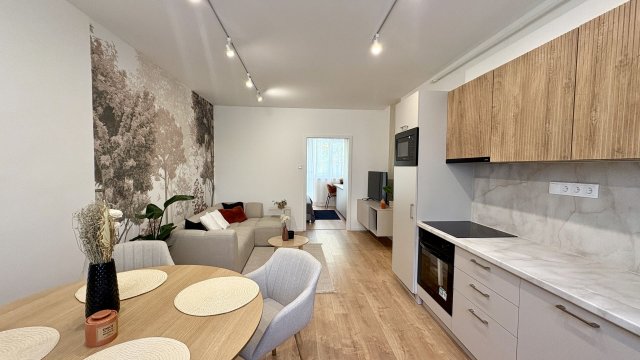 Kiadó téglalakás, albérlet, Debrecenben 300 E Ft / hó, 3 szobás