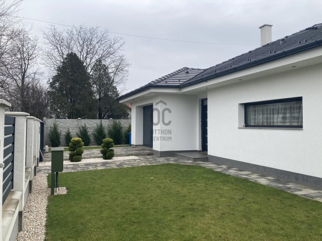 Eladó családi ház, Debrecenben 165 M Ft, 5 szobás