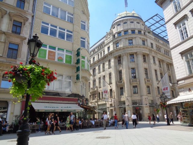 Eladó téglalakás, Budapesten, V. kerületben 86 M Ft, 1 szobás