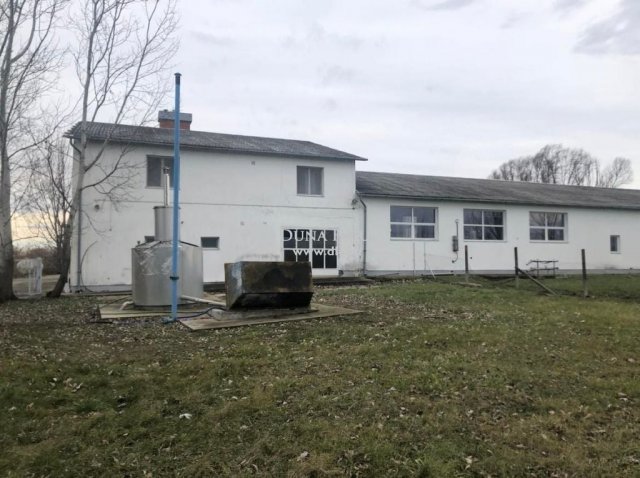 Eladó ipari ingatlan, Lakitelken 140 M Ft / költözzbe.hu