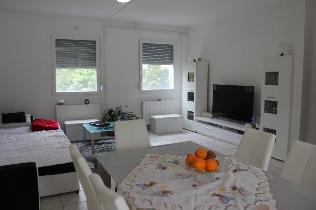 Eladó családi ház, Újkéren 65 M Ft, 4 szobás