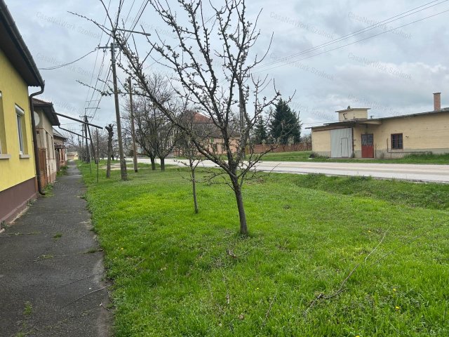 Eladó családi ház, Kunszentmártonban 39.9 M Ft, 3 szobás